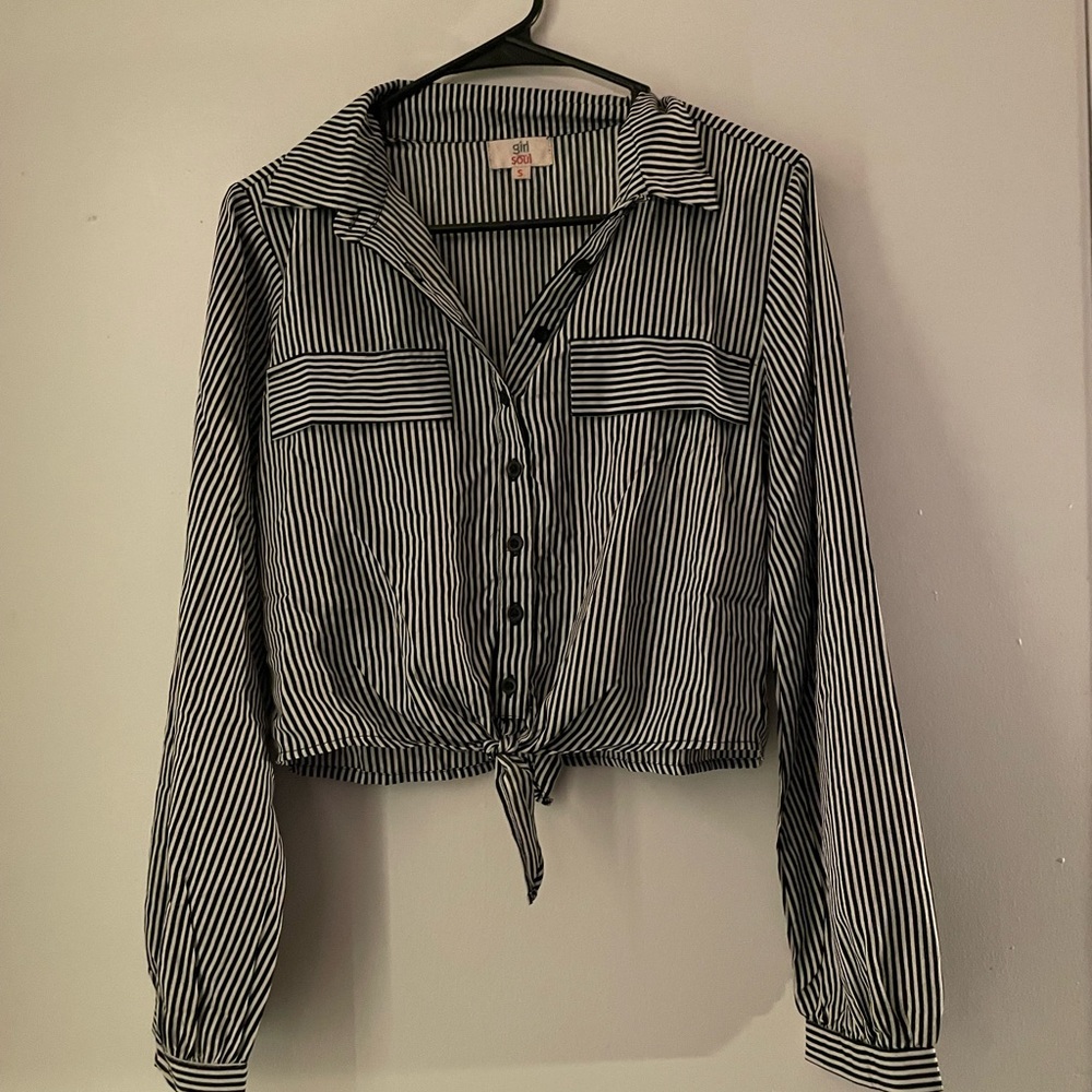 Semi cropped black and white striped office shirt.